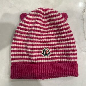 Moncler little girls hat size XS. Pink and white